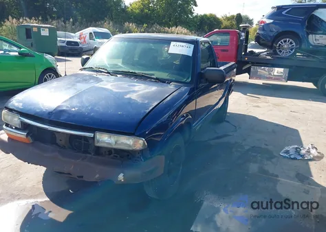 2002 Chevrolet S-10 Ls from USA, damaged, VIN 1GCCS145928211642